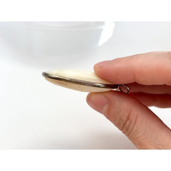 Mother of Pearl Oval Cabochon Polished XL Silver Toned Vintage Statement Pendant - Picture 4 of 7